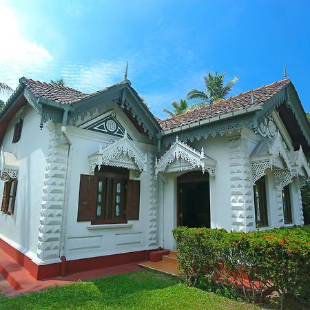 Old Parkland Hostel Galle Bagian luar foto